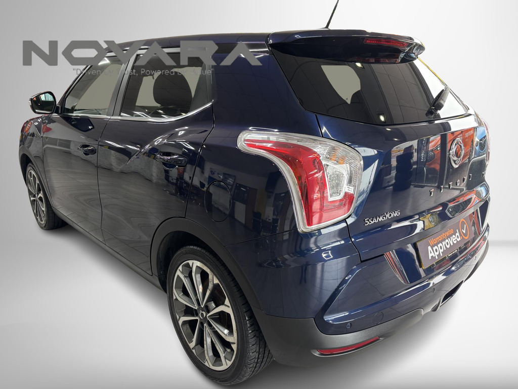 SsangYong Tivoli 1.6 E White #10