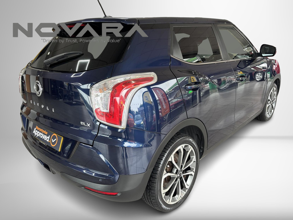 SsangYong Tivoli 1.6 E White #8