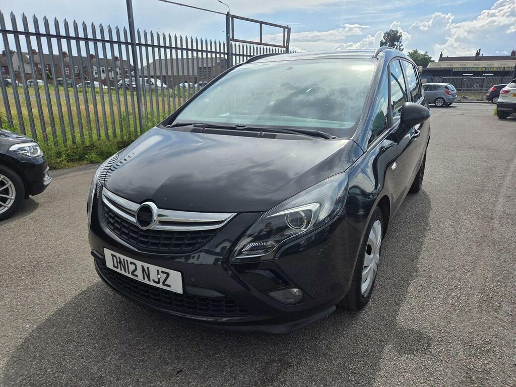 Vauxhall Zafira Tourer 1.4T 16V Exclusiv Euro 5 Black #2
