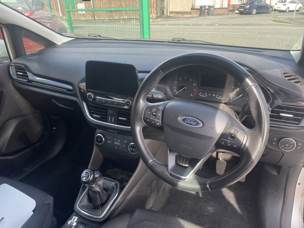 Ford Fiesta 1.1 Zetec YH18EKM Silver #6
