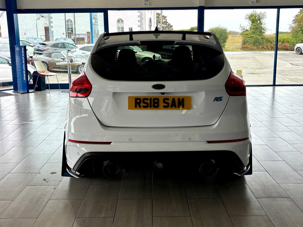 Ford Focus 2.3T Ecoboost Rs Hatchback Awd E White #5