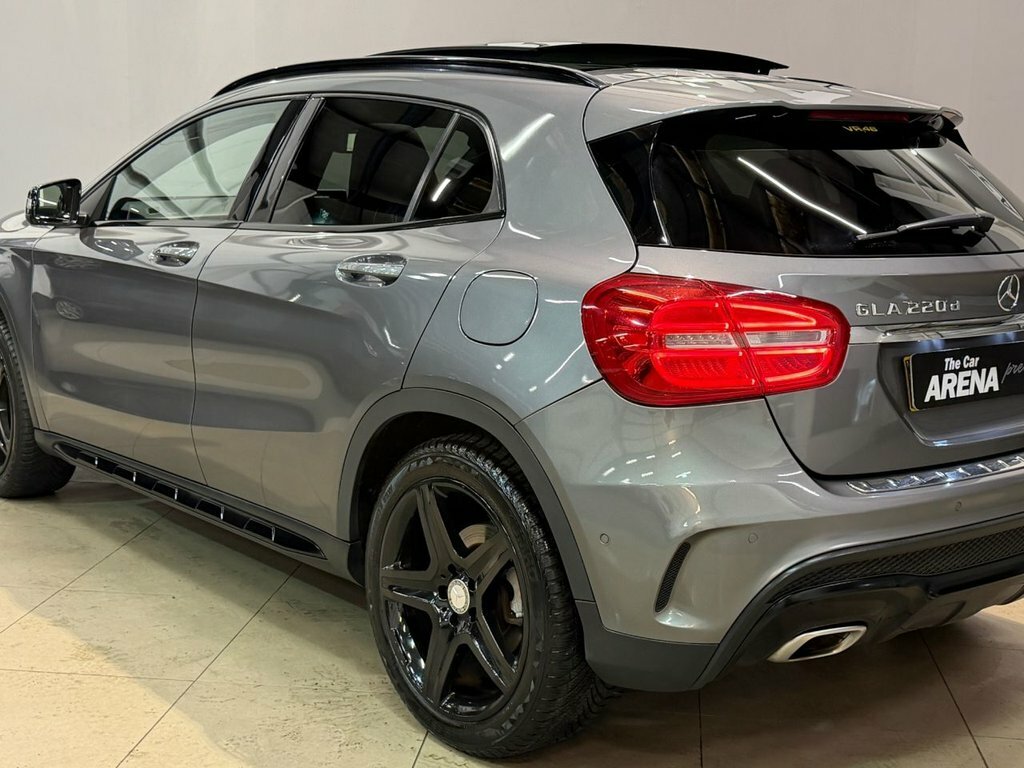 Mercedes-Benz GLA Class 200 D Amg Line Black #11