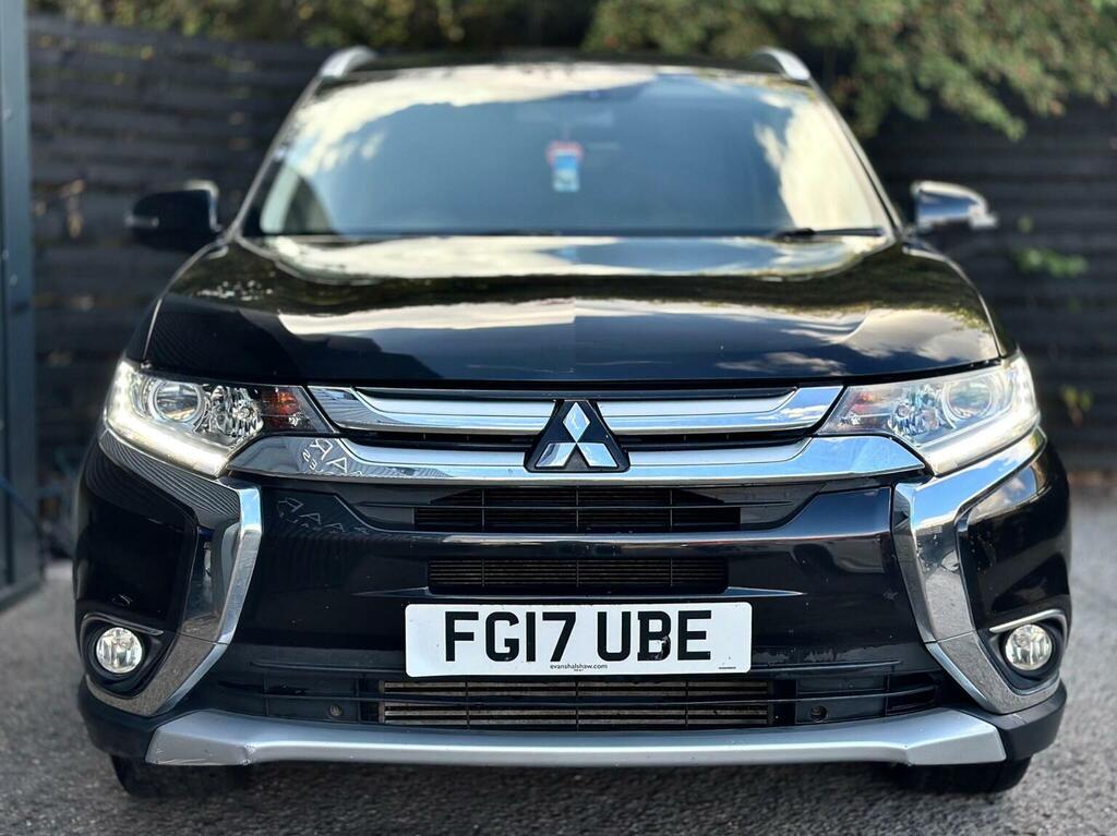 Mitsubishi Outlander 2.2 Di-d 3 4Wd Euro 6 Ss FG17UBE Black #2