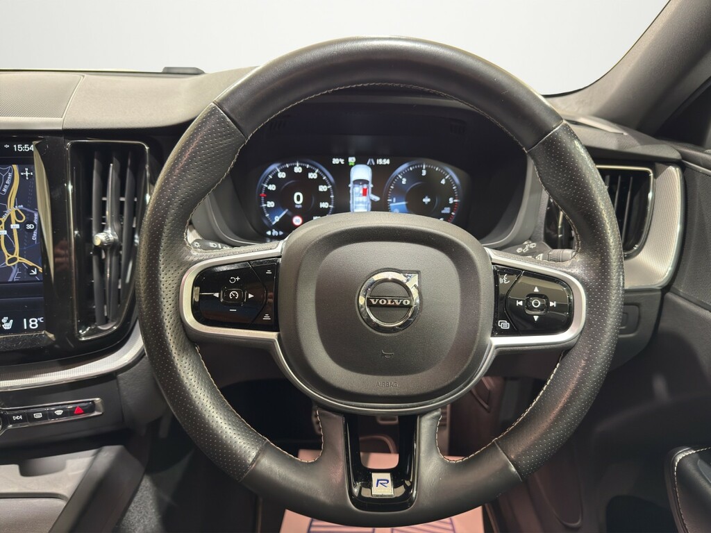 Volvo XC60 2.0 D4 R-design Awd Euro 6 Ss 201818 White #4