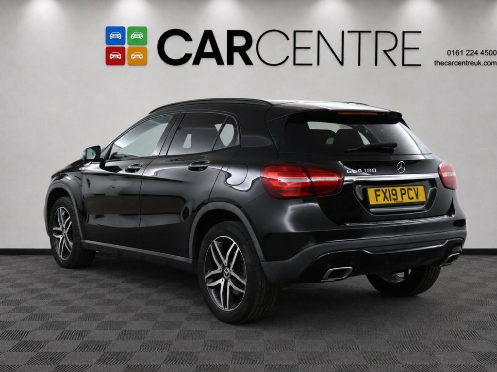 Mercedes-Benz GLA Class 1.6L Urban Edition Black #2