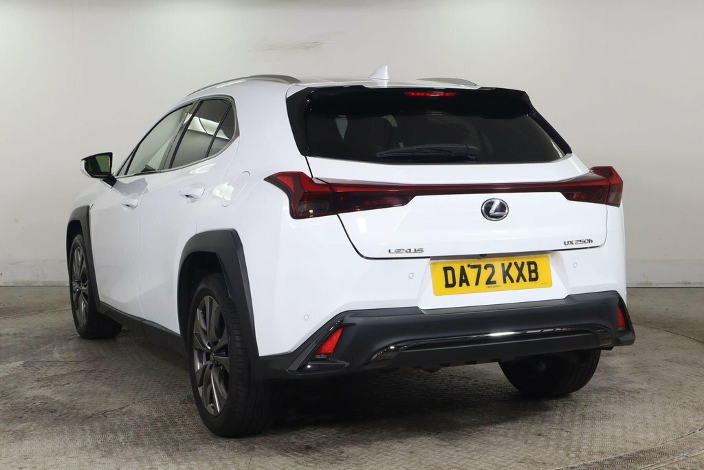 Lexus UX 2L F Sport Design DA72KXB White #4