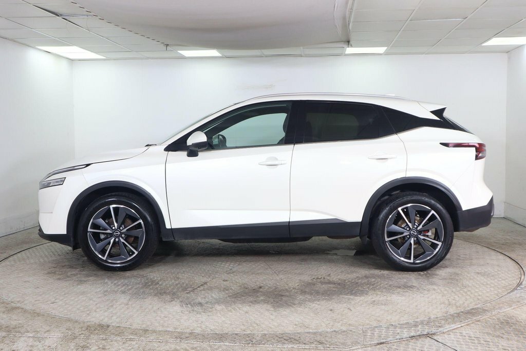 Nissan Qashqai 1.3L Tekna White #5