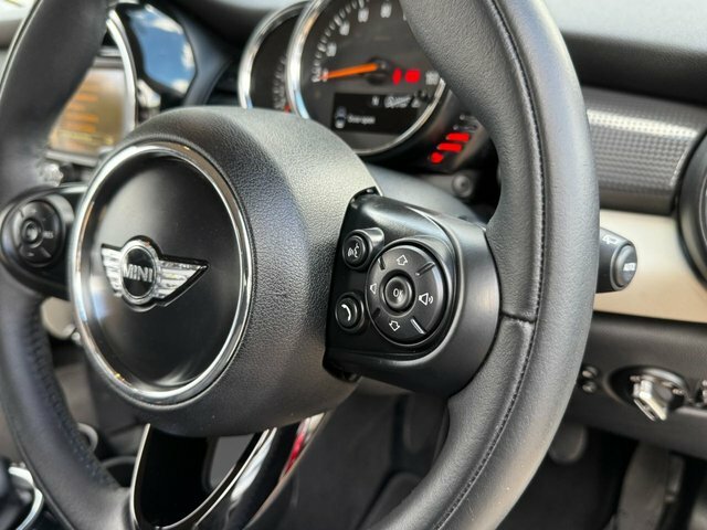 Mini Hatch Cooper White #44