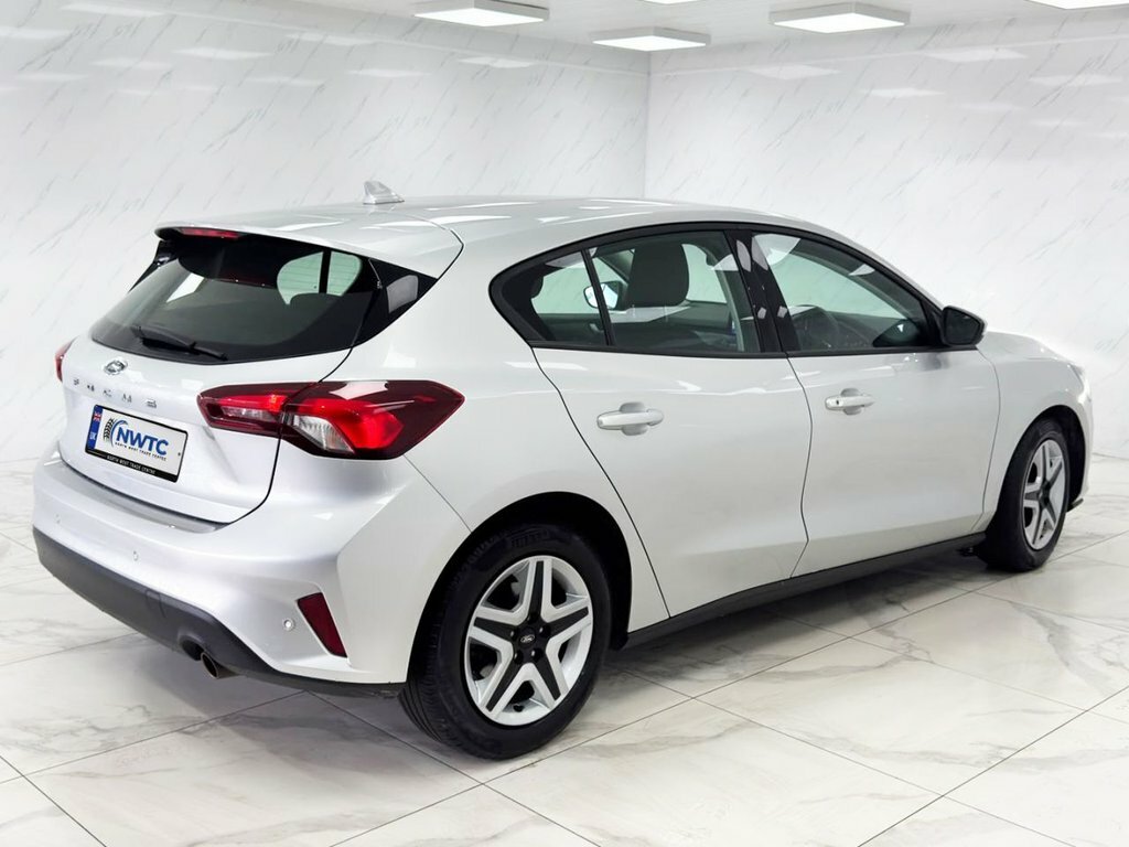 Ford Focus 1L Trend MT22GCX Silver #6