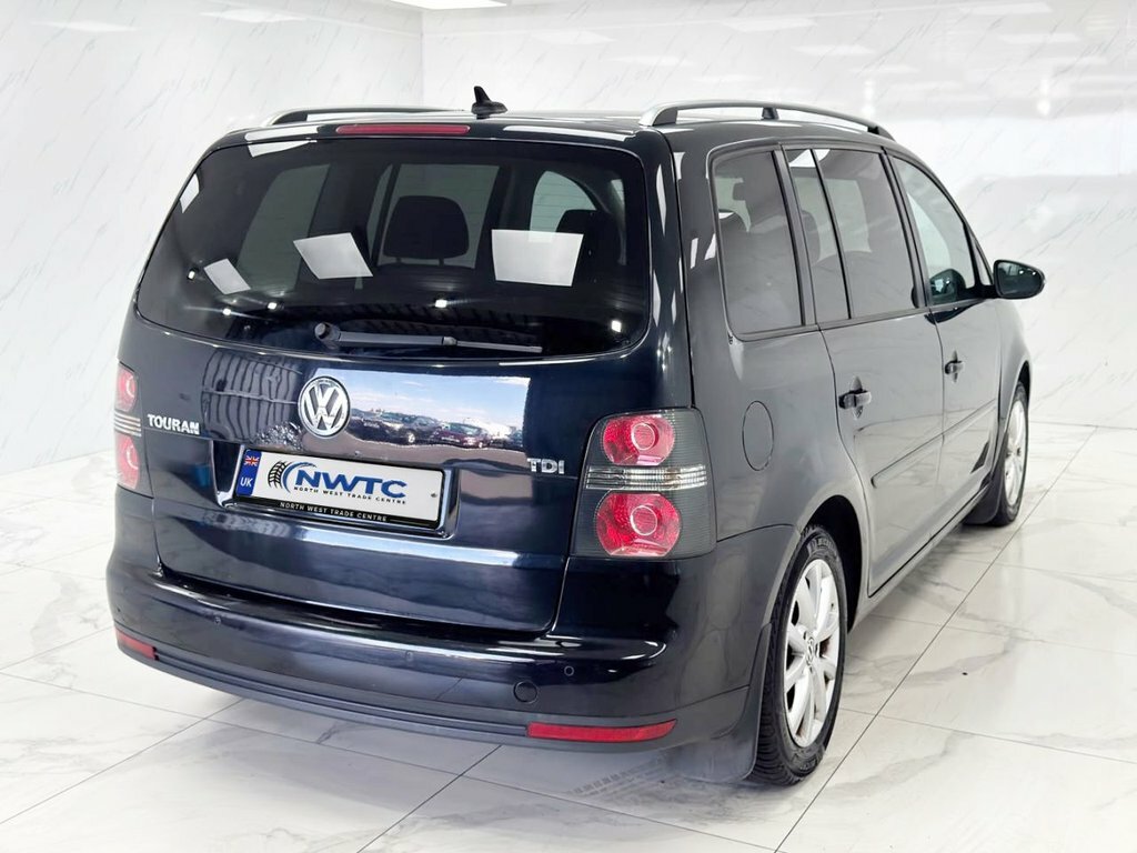 Volkswagen Touran 1.9L Match Black #6