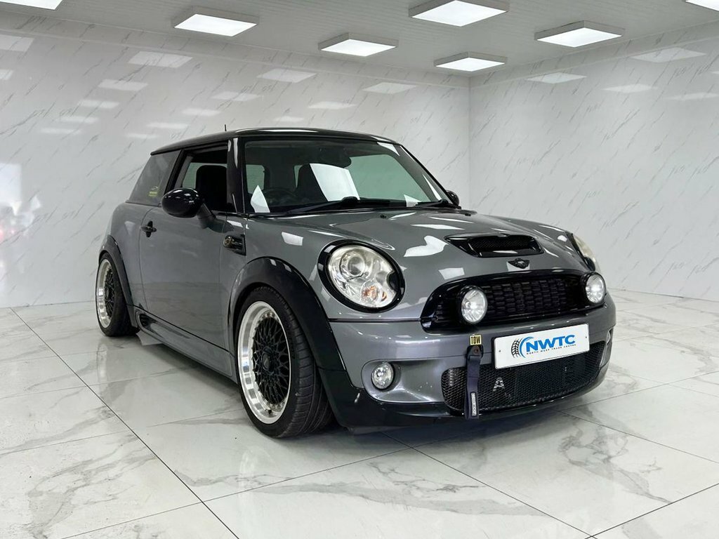Mini Hatch Cooper D 3-Door Black #2