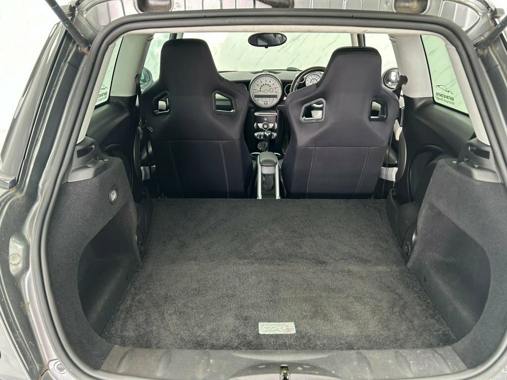 Mini Hatch Cooper D 3-Door Black #19