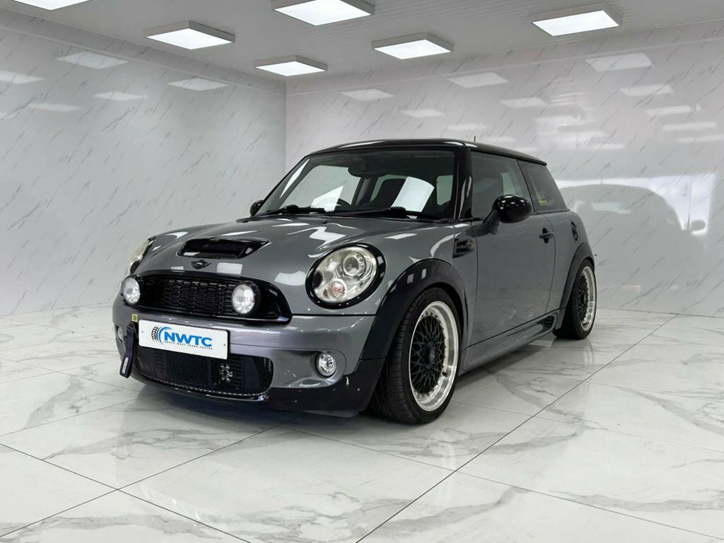 Mini Hatch Cooper D 3-Door Black #4