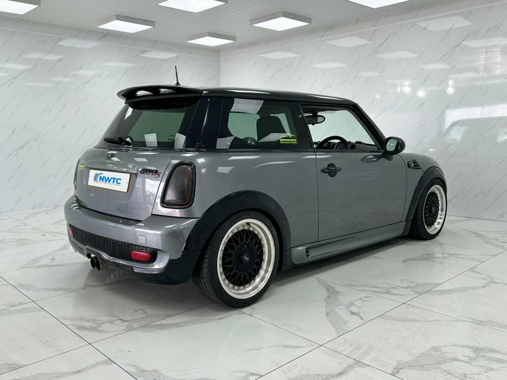 Mini Hatch Cooper D 3-Door Black #10