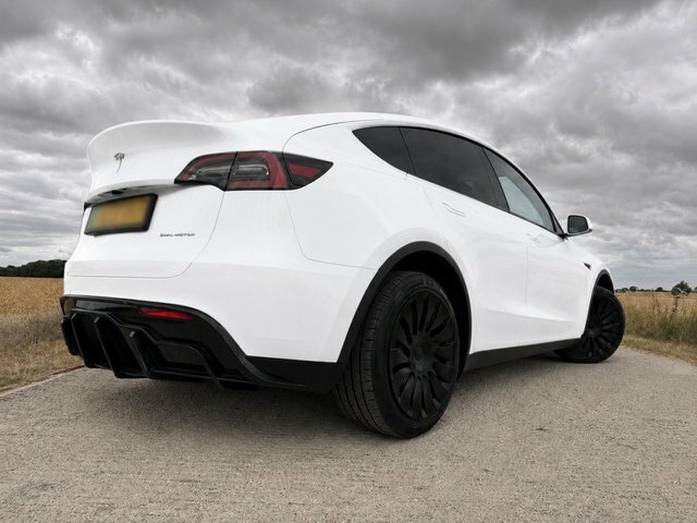 Tesla Model Y Suv Rwd 346 Ps LE23RCF White #4