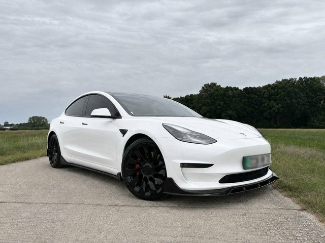 Tesla Model 3 Dual Motor Long Range Saloon 4 White