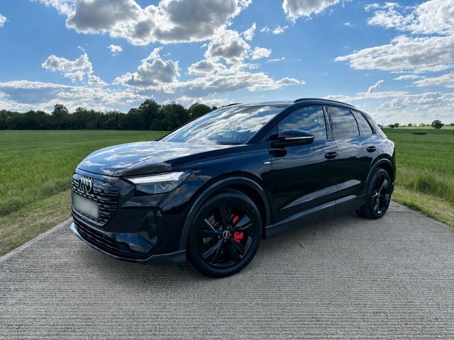 Audi Q4 E Tron 45 S Line Suv 82Kwh 286 Ps Black #4