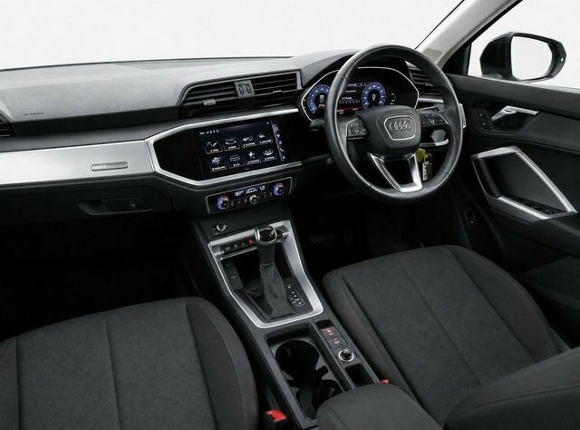 Audi Q3 1.4 Tfsie 45 Technik Suv Plug-in Hybrid Black #3