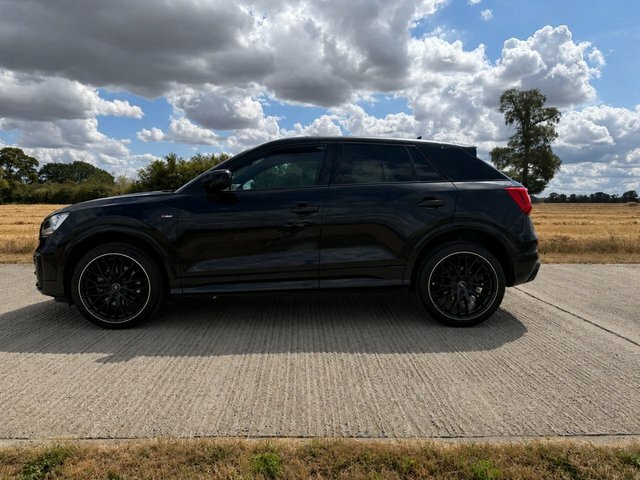 Audi Q2 1.5 Tfsi Cod 35 Black Edition Suv S Tro Black #6