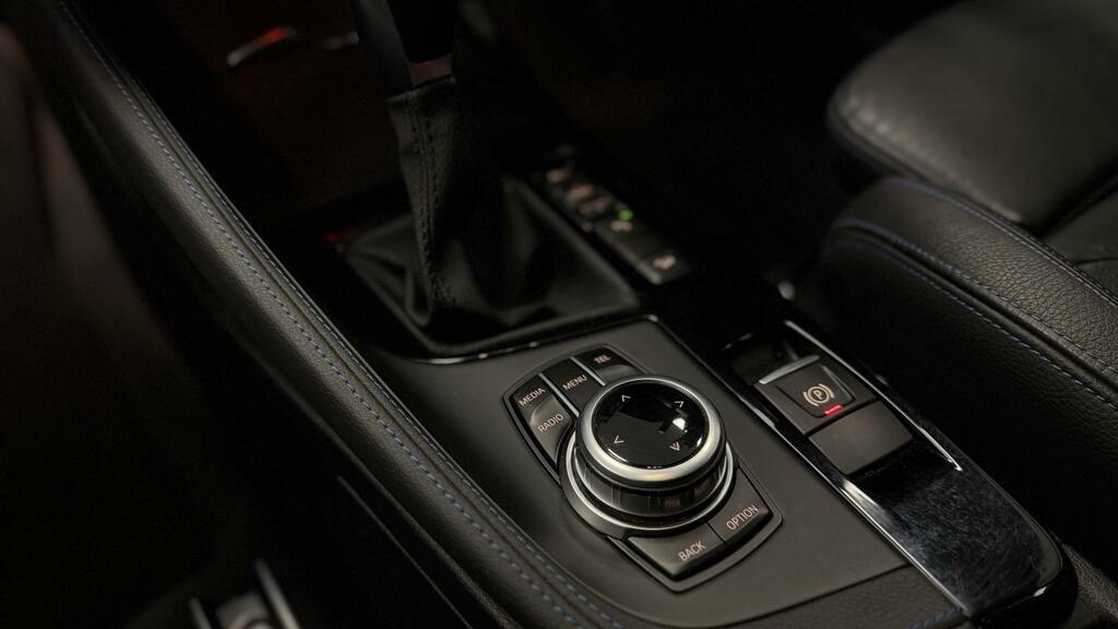 BMW X1 Black #20