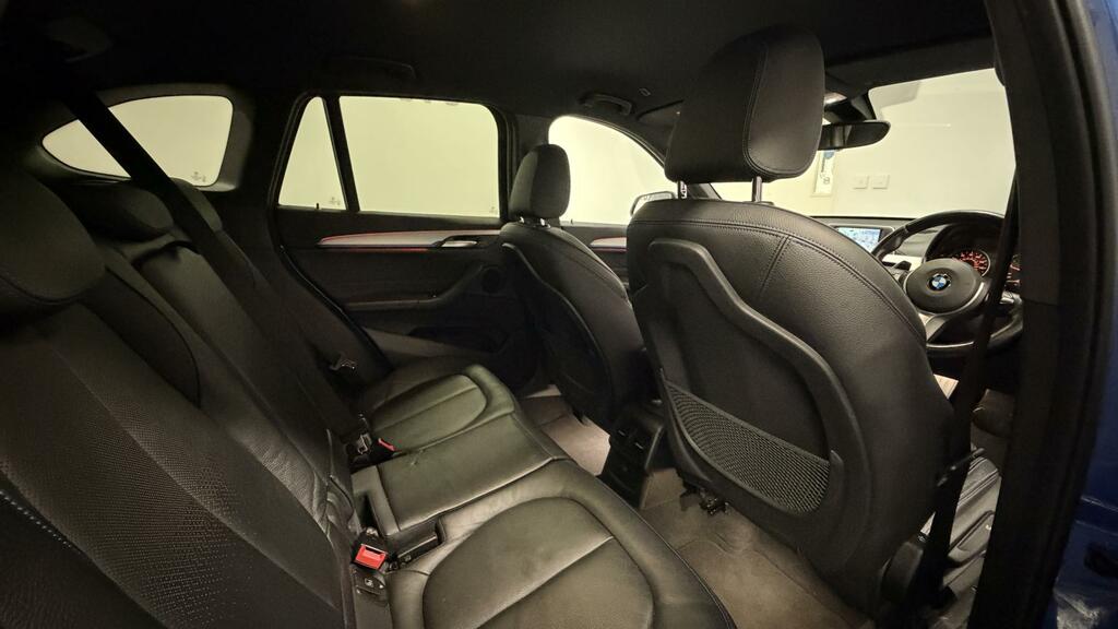 BMW X1 Black #16