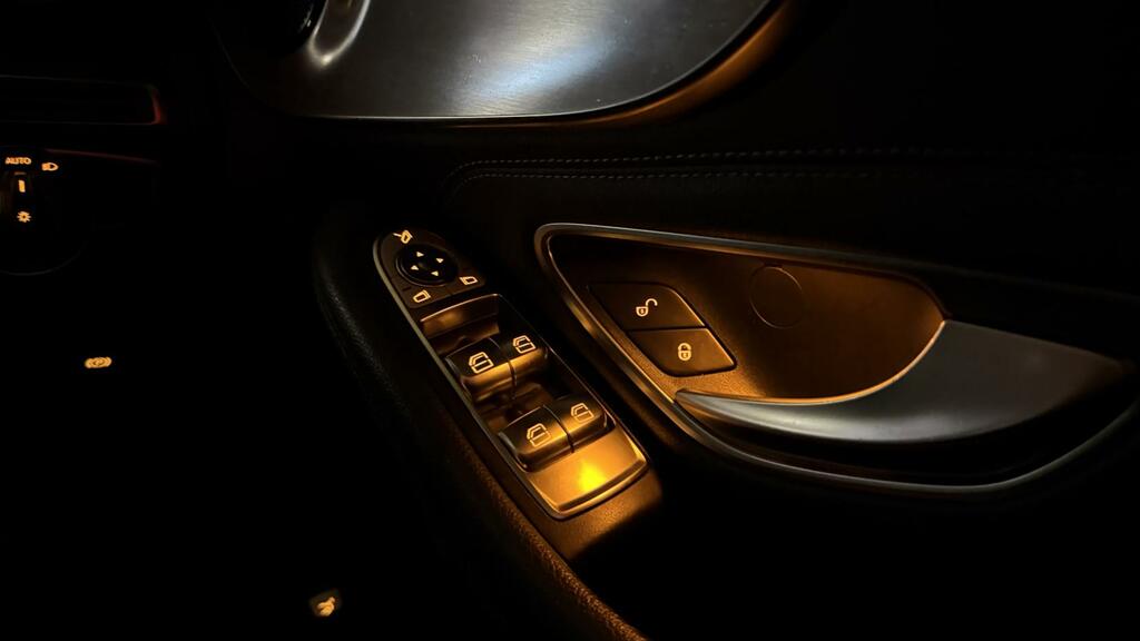 Mercedes-Benz C Class Amg Line Black #3