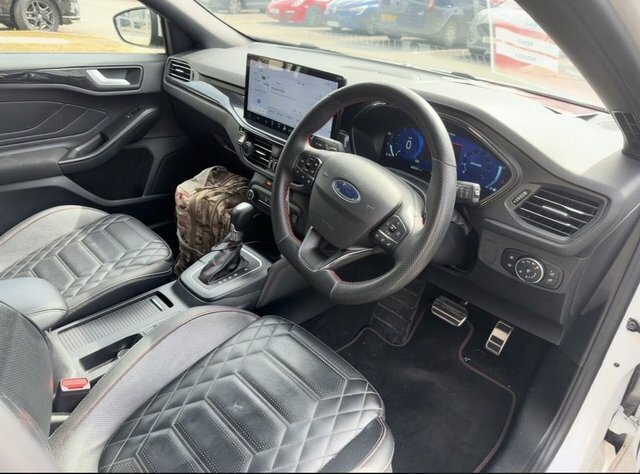 Ford Focus Automatic WP73BXJ White #4
