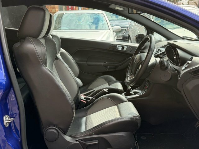 Ford Fiesta Hatchback Grey #4