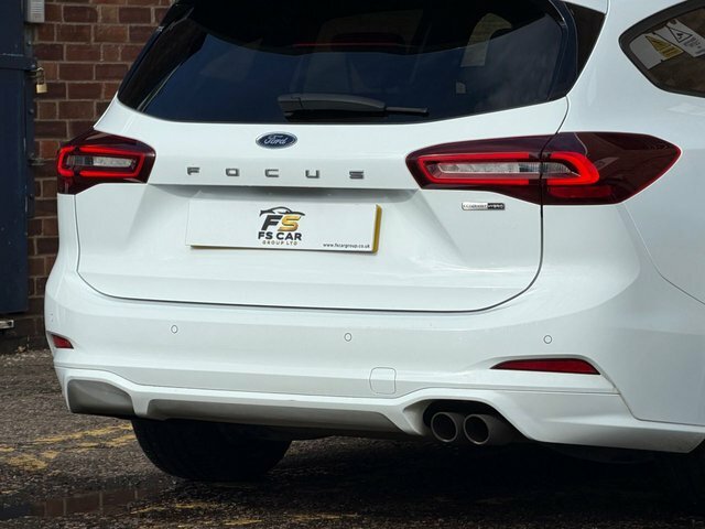 Ford Focus Hatchback Grey #15