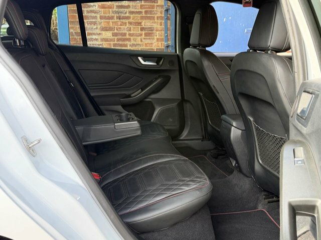 Ford Focus Hatchback Grey #27