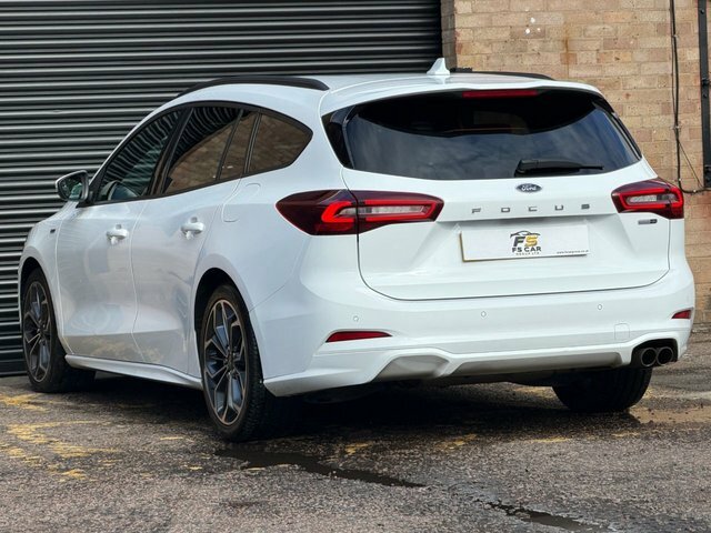 Ford Focus Hatchback Grey #12