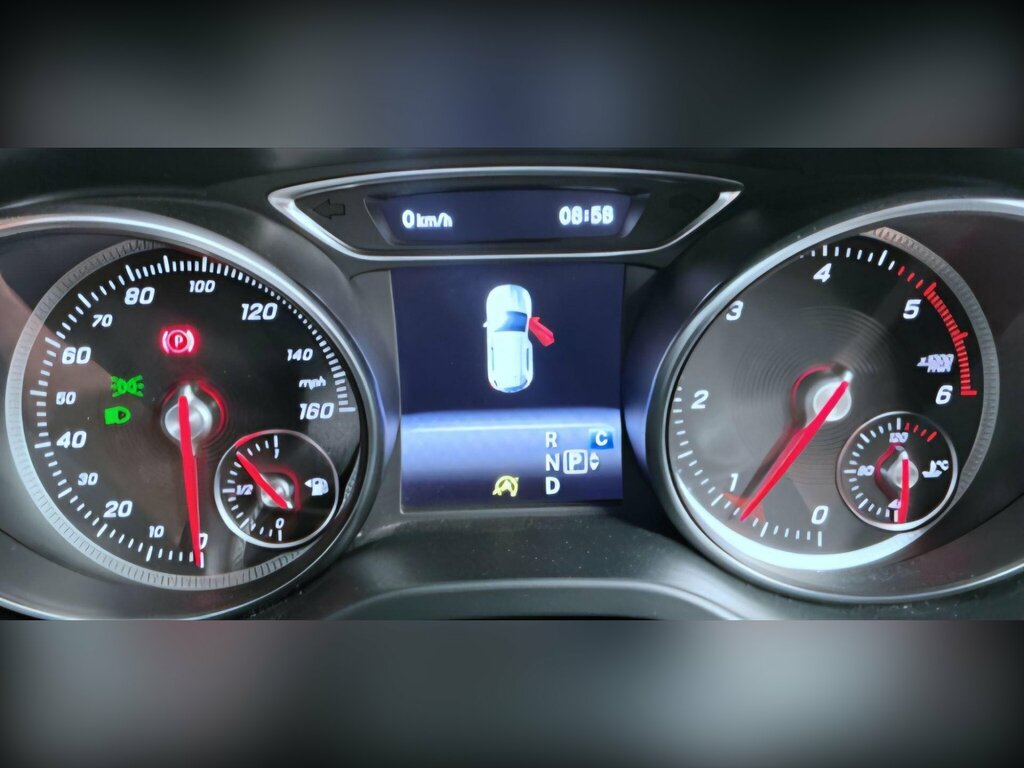 Mercedes-Benz GLA Class 2.1 Gla220d Sport Executive 7G-dct 4Matic Euro 6 FP68JMO Red #5
