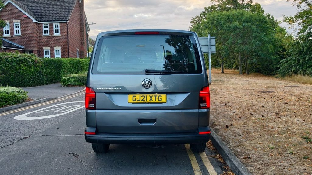 Volkswagen Transporter Shuttle 2L S GJ21XTG Grey #4