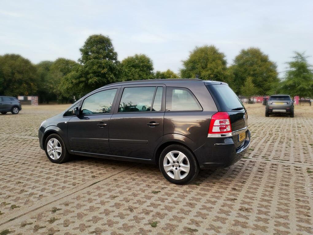 Vauxhall Zafira 1.8 16V Exclusiv Mpv GN14UVG Grey #5