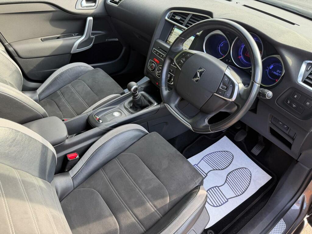 DS DS 4  White #10
