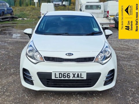 Kia RIO 1.4 3 Hatchback LD66XAL White #2