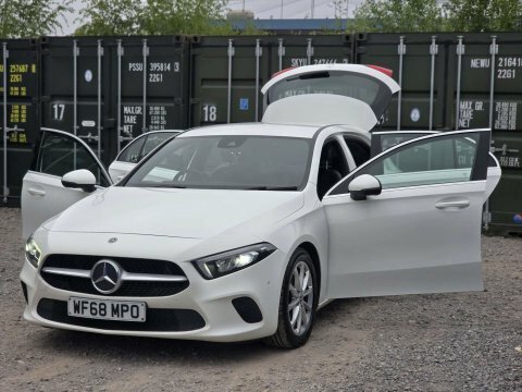 Mercedes-Benz A Class A 200 Amg Line Executive Blue #16