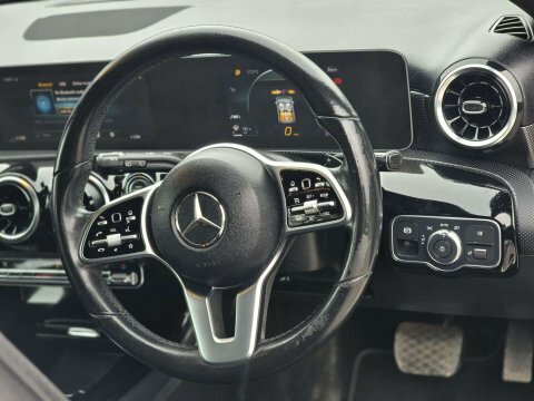 Mercedes-Benz A Class A 200 Amg Line Executive Blue #26
