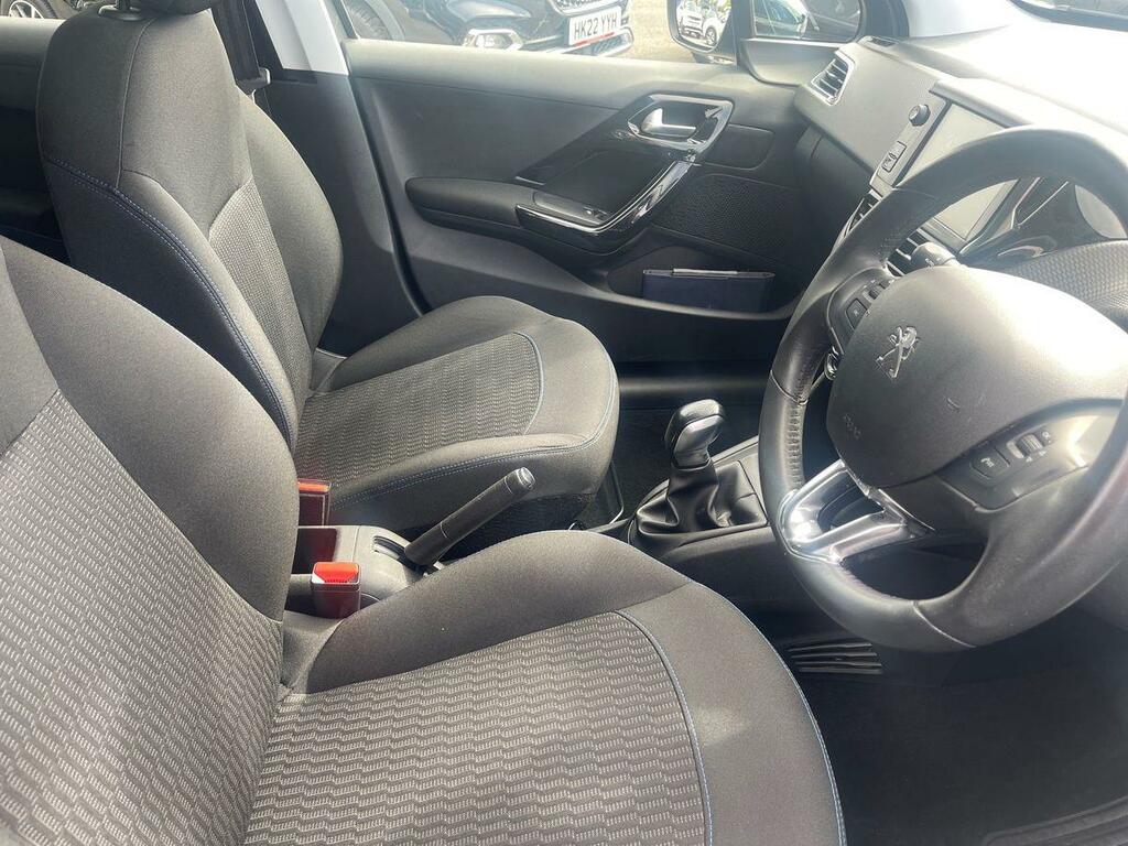 Peugeot 208 1.2 Puretech Signature Hatchback Grey #3