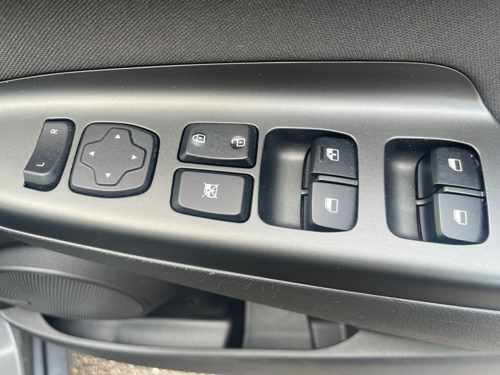Hyundai Kona Kona Premium Ev Red #14