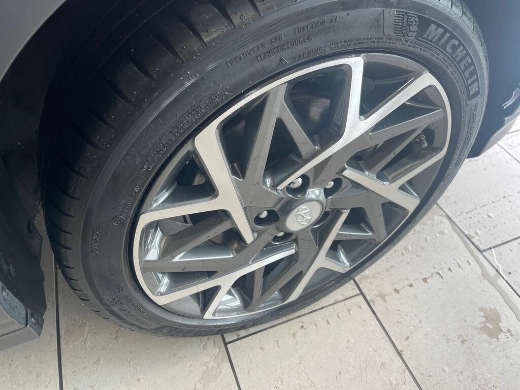 Hyundai Kona Kona Premium Ev Red #4