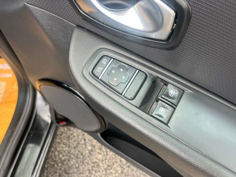 Renault Clio Dynamique Nav White #27