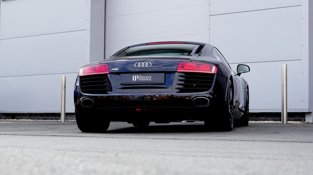 Audi R8 Black #20