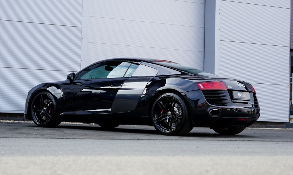 Audi R8 Black #19