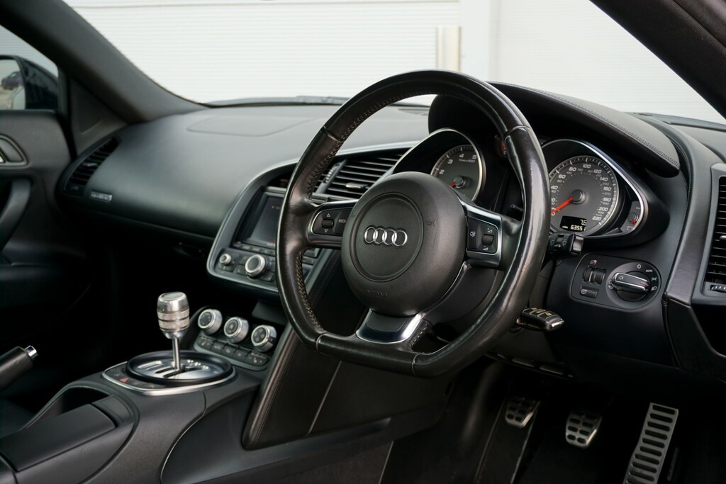 Audi R8 Black #31