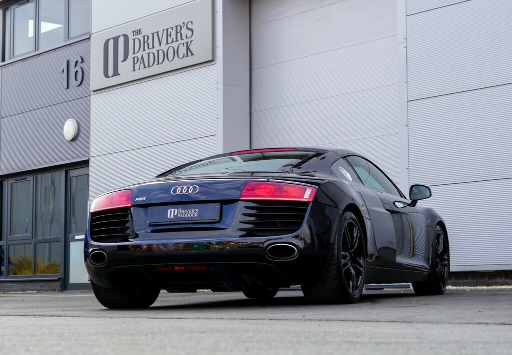 Audi R8 Black #21