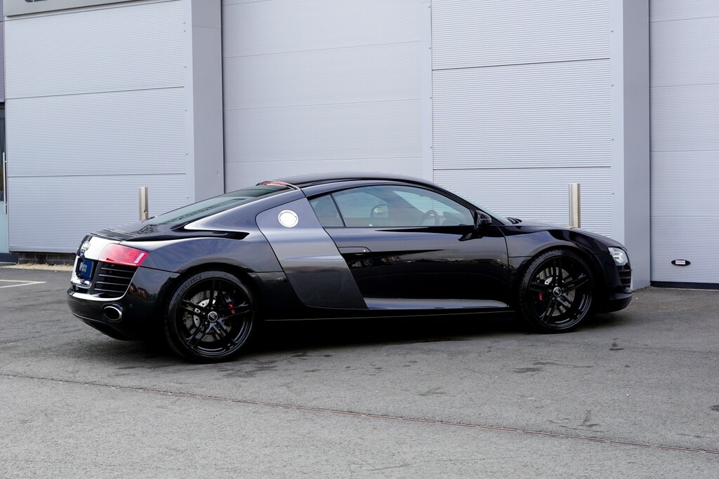 Audi R8 Black #24