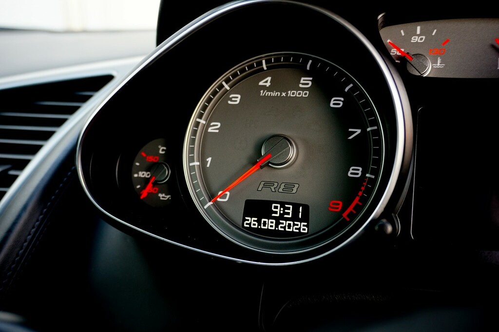 Audi R8 Black #35