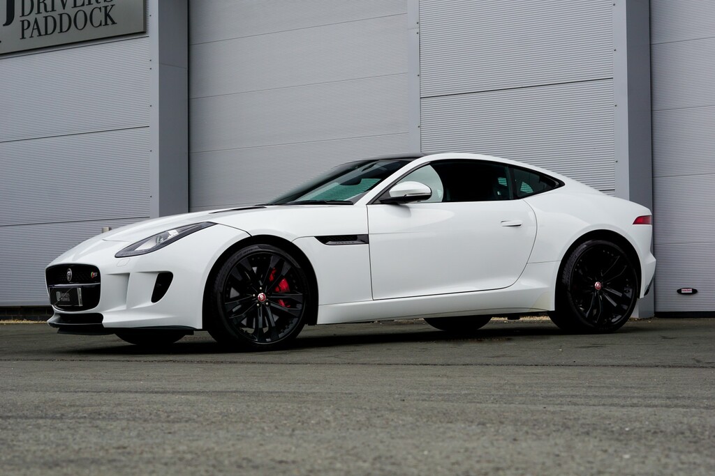 Jaguar F-Type  Black #9