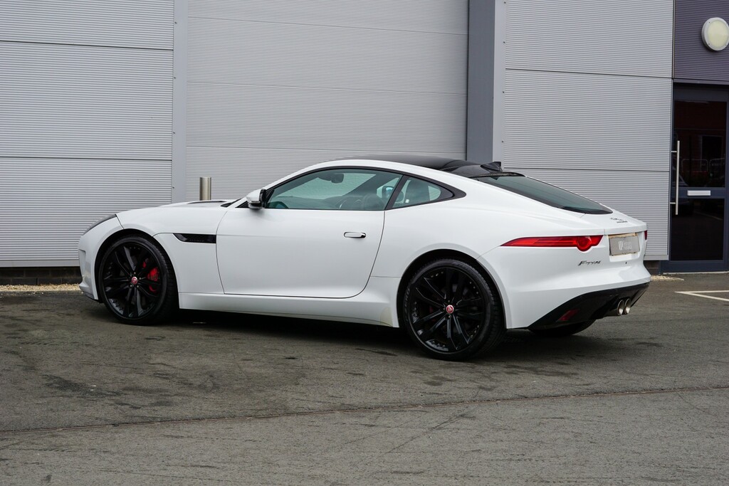 Jaguar F-Type  Black #22